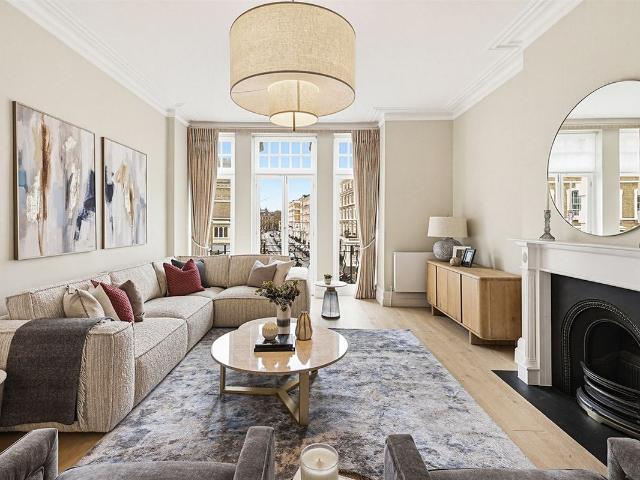 Apartment for rent in South Kensington, Greater London