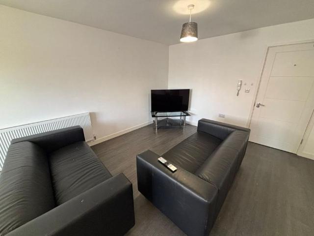Room for rent in Elmfield, Leicestershire