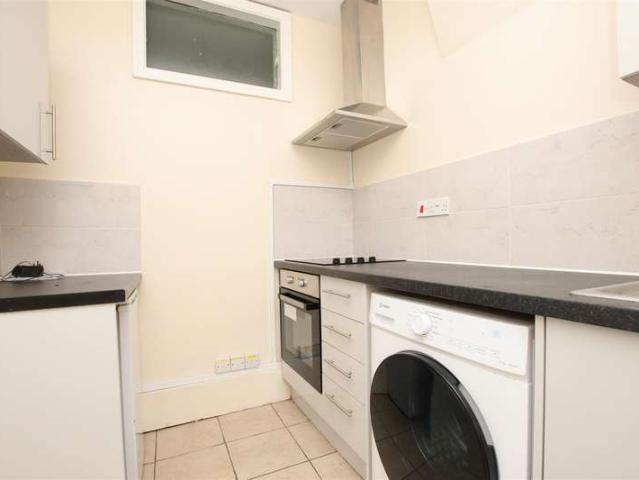 Flat for rent in Dulcote, Bath And North East Somerset