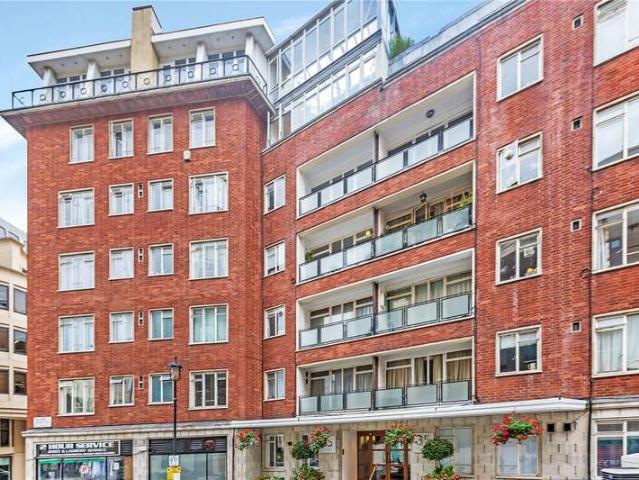 Flat for sale in Victoria, Greater London
