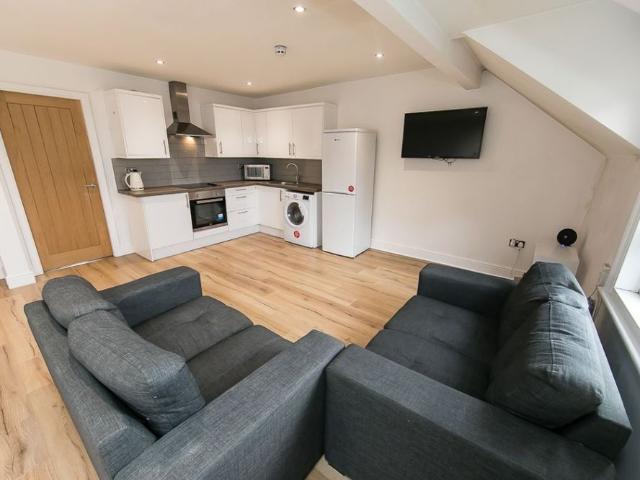 Apartment for rent in Hyde Park, West Yorkshire