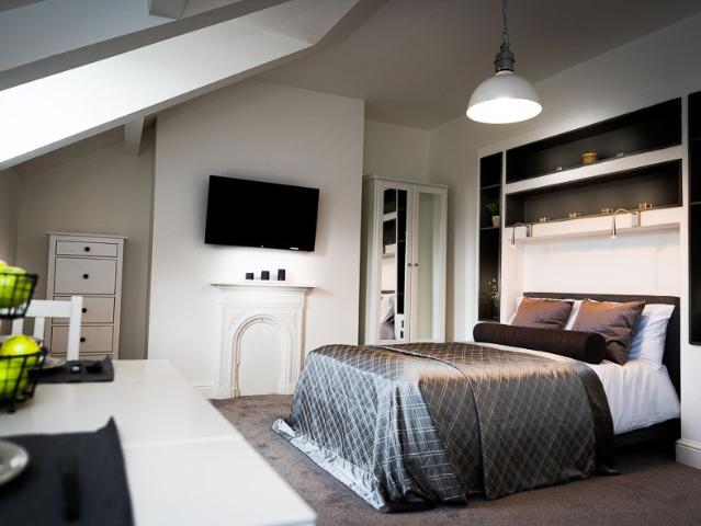 Studio for rent in Little Woodhouse, Leeds