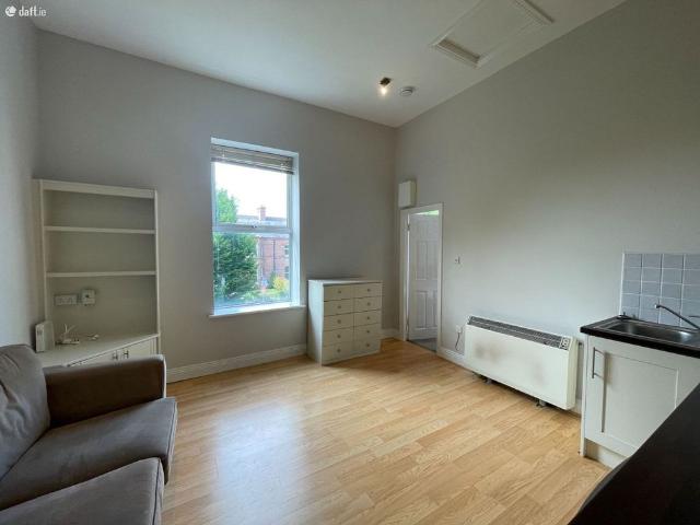 Apartment to rent in Bluebell, North Tipperary