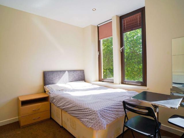 Studio for rent in City Centre, South Yorkshire