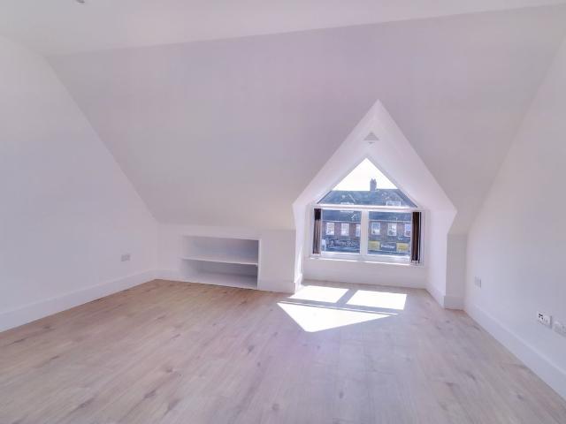 Apartment for rent in Harrow Weald, Greater London