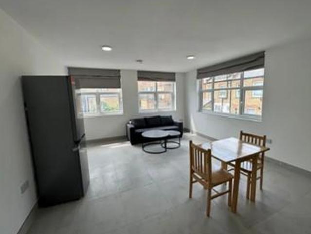 Apartment for rent in London Borough of Ealing, Hanwell