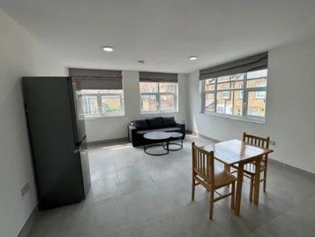 Apartment for rent in London Borough of Ealing, Hanwell