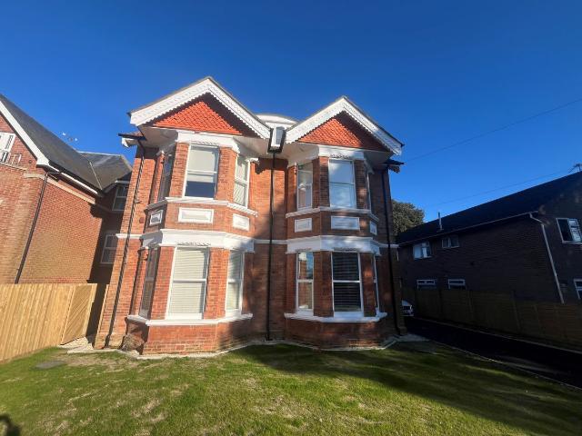 Studio for rent in Pokesdown, Bournemouth
