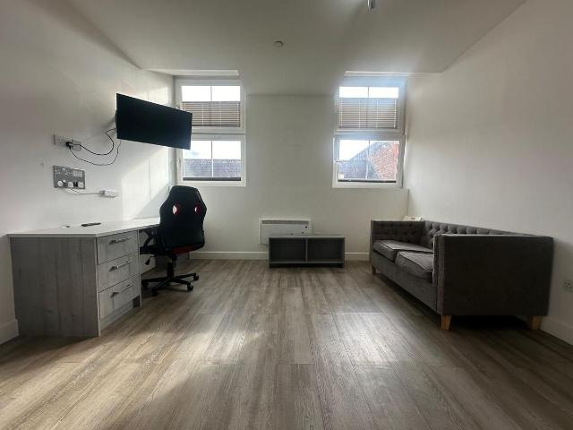 Studio for rent in St Matthew's, Old Wharf