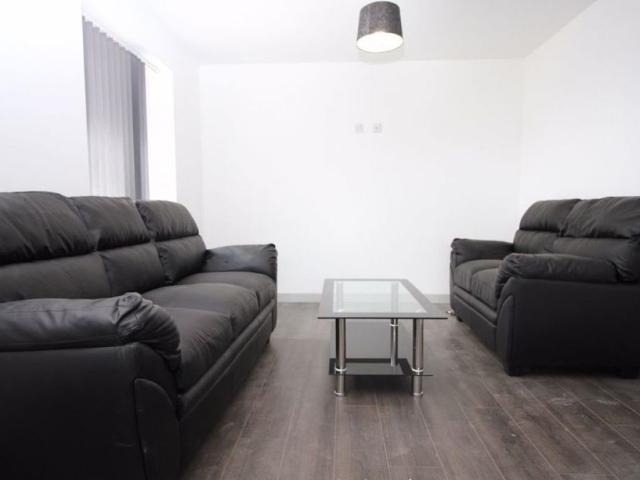 Room for rent in Elmfield, Leicestershire
