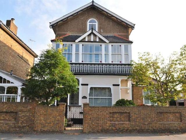 Flat for sale in Lower Halliford, Surrey