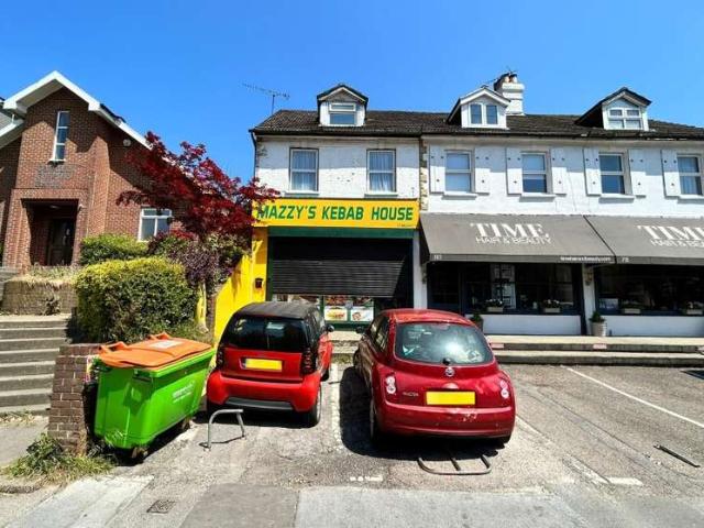 Flat for sale in Hillview, Surrey