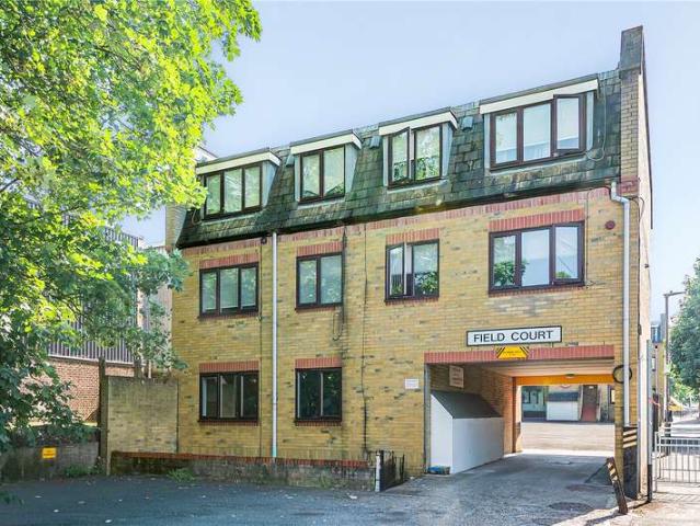 Flat for rent in London Borough of Merton, Greater London