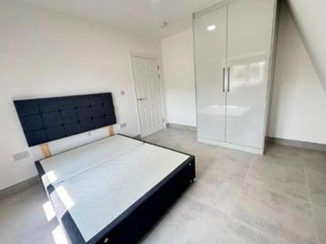 Apartment for rent in London Borough of Ealing, Hanwell
