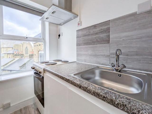 Apartment for rent in East Greenwich, Cat Hill