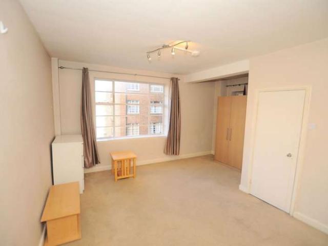 Flat for rent in Hammersmith, Greater London