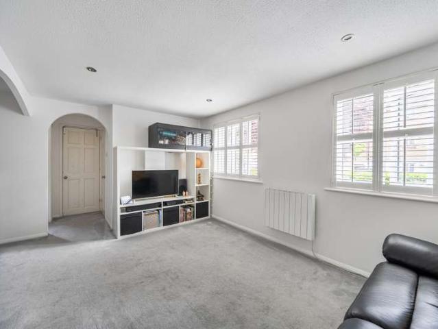 Flat for sale in Greater London