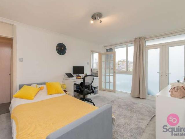 Flat for sale in London Borough of Barnet, Greater London