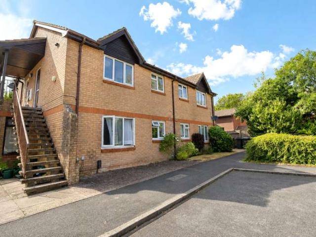 Flat for sale in Petersfield, Bolton Low Houses