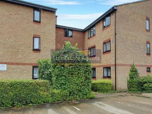 Apartment for rent in London Borough of Ealing, Greater London