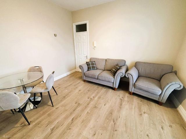 Apartment to rent in Bluebell, North Tipperary