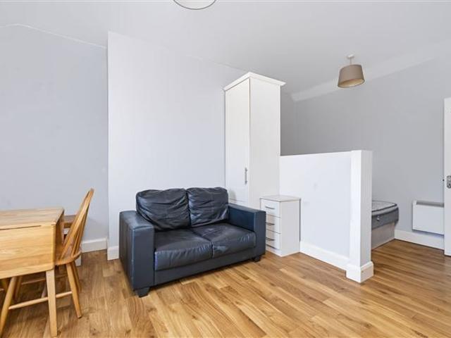 Apartment to rent in Bluebell, North Tipperary
