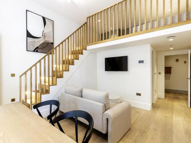 House for rent in Earl's Court, Greater London