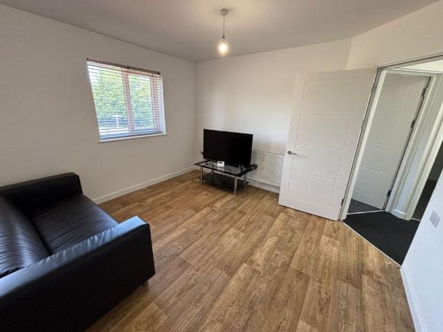 Room for rent in Elmfield, Leicestershire