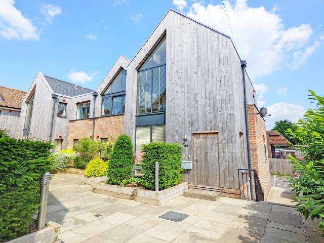 House for rent in Littlecote, West Sussex