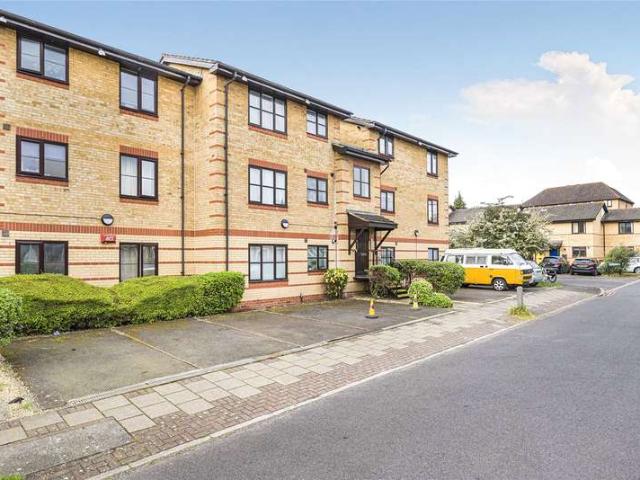 Flat for sale in London Borough of Lewisham, Brockley