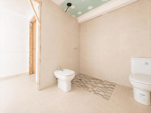 Piso en venta en Baix Vila, Osona