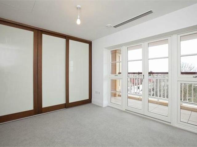 House for rent in Whetstone, Greater London