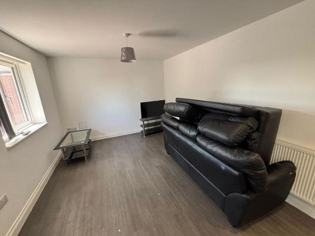 Room for rent in Elmfield, Leicestershire