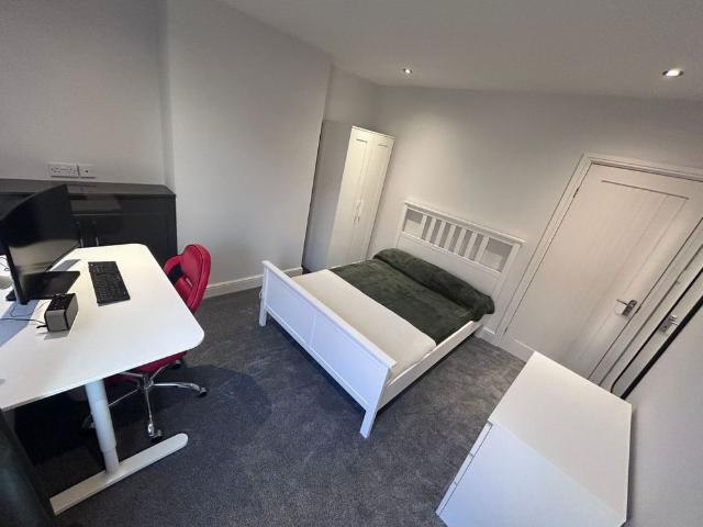 Room for rent in Elmfield, Leicestershire