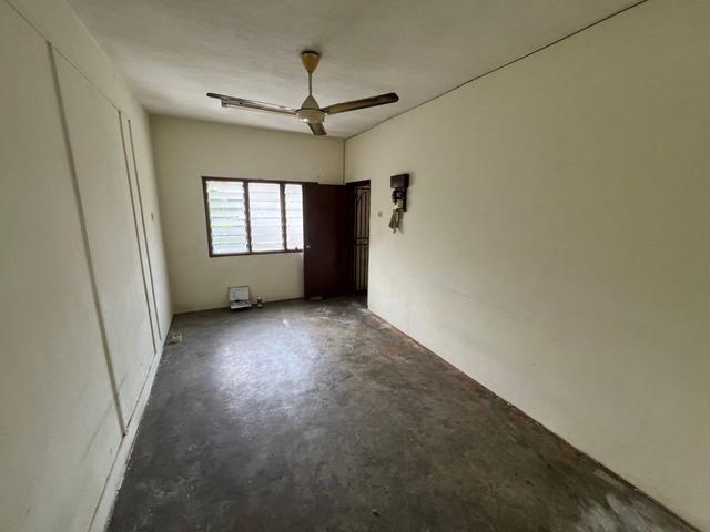 Flat for sale in Petaling, Alam Impian