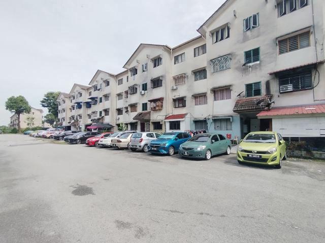 Flat for sale in Petaling, Alam Impian
