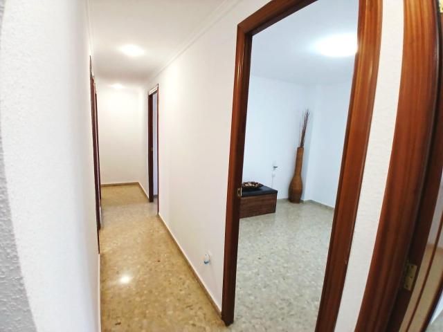 Apartamento en alquiler en Alcàntera de Xúquer, València / Valencia