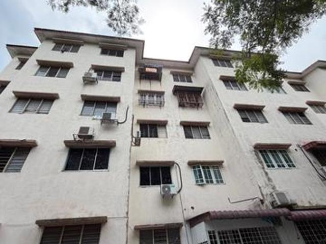 Flat for sale in Kajang, Langat
