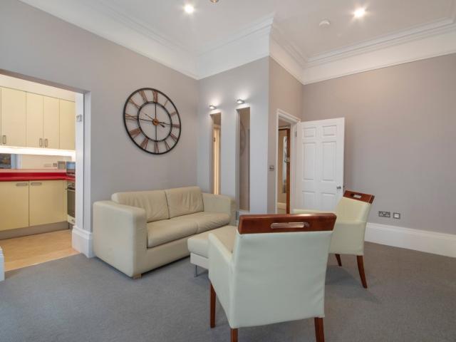 Flat for rent in Mayfair, Saint Giles