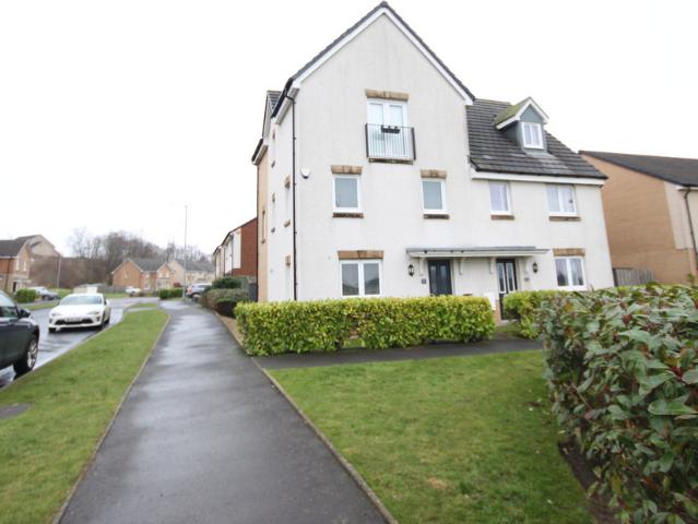 Flat for rent in Airdrie, Rawyards