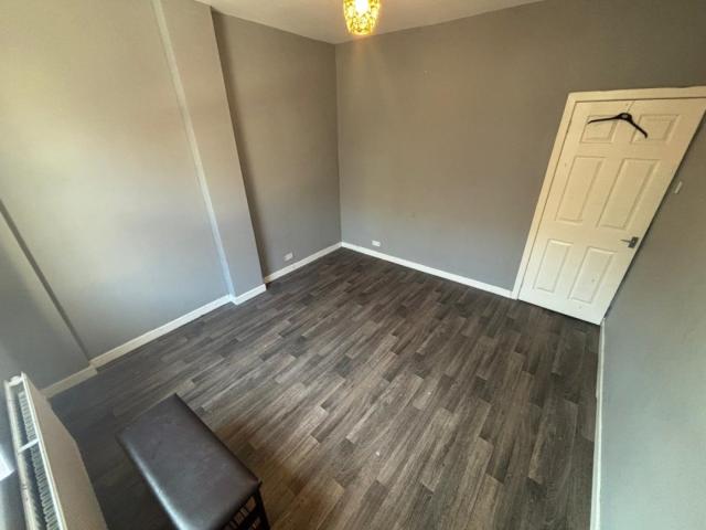 Flat for rent in Rawmarsh, Eastwood