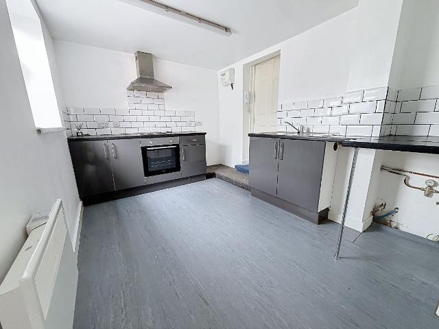 Apartment for rent in Stone, Baswich