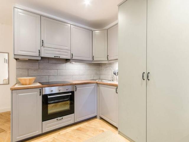 Studio for rent in Earl's Court, Greater London