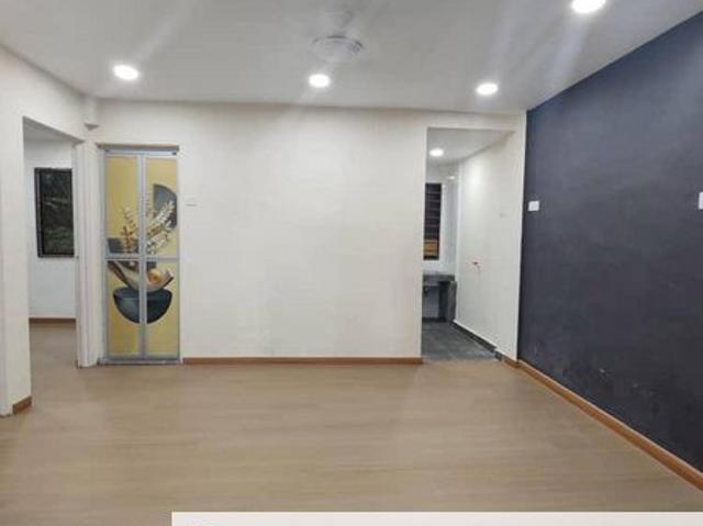 Flat for sale in Pulai, Bukit Ledang
