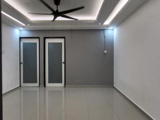 Flat for sale in Pulai, Bukit Ledang