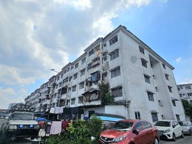 Flat for sale in Kajang, Langat