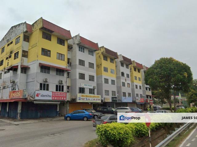 Flat for sale in Malaka