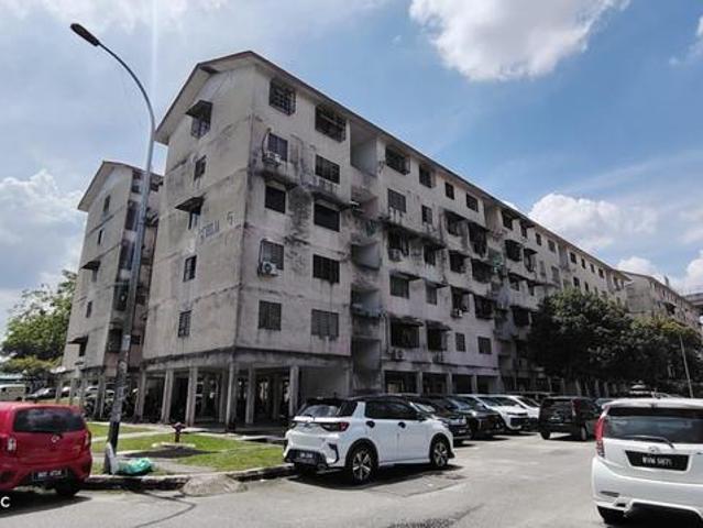 Flat for sale in Petaling, Damansara Damai