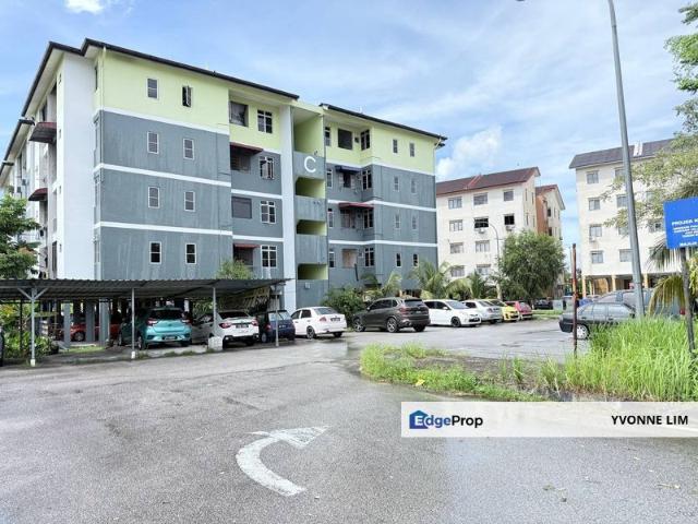Flat for sale in Ulu Tiram, Johor