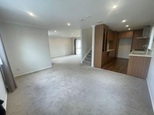 House for rent in Howick, Oroua County